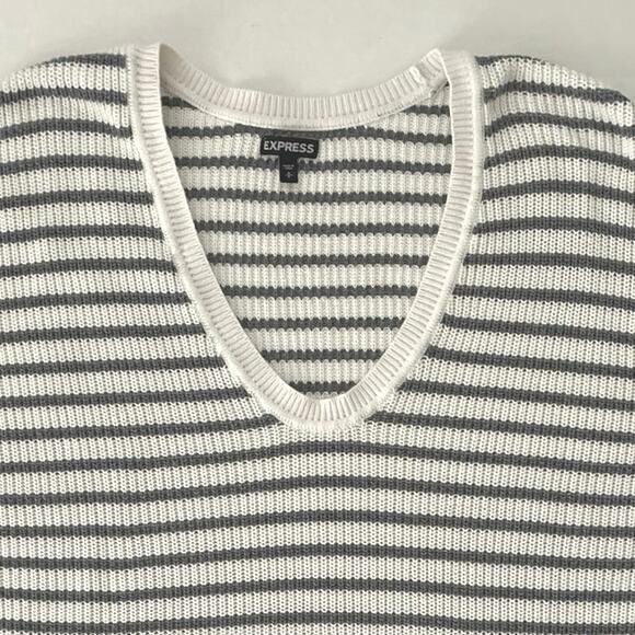Express Striped Sweater Womens Size S Ivory Gray Vneck Preppy Casual Office - Picture 3 of 14